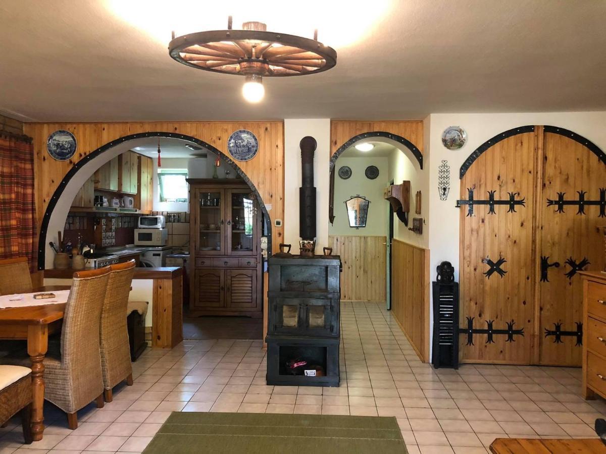 Szendergo - Apartman Hajos Pincefalu エクステリア 写真